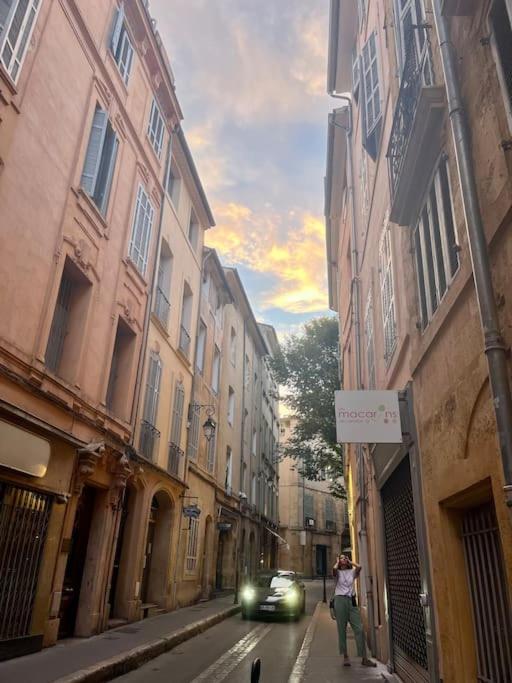 Charmant Appartement 2 Pieces En Plein Centre Ville Historique Αιξ-αν-Προβάνς Εξωτερικό φωτογραφία
